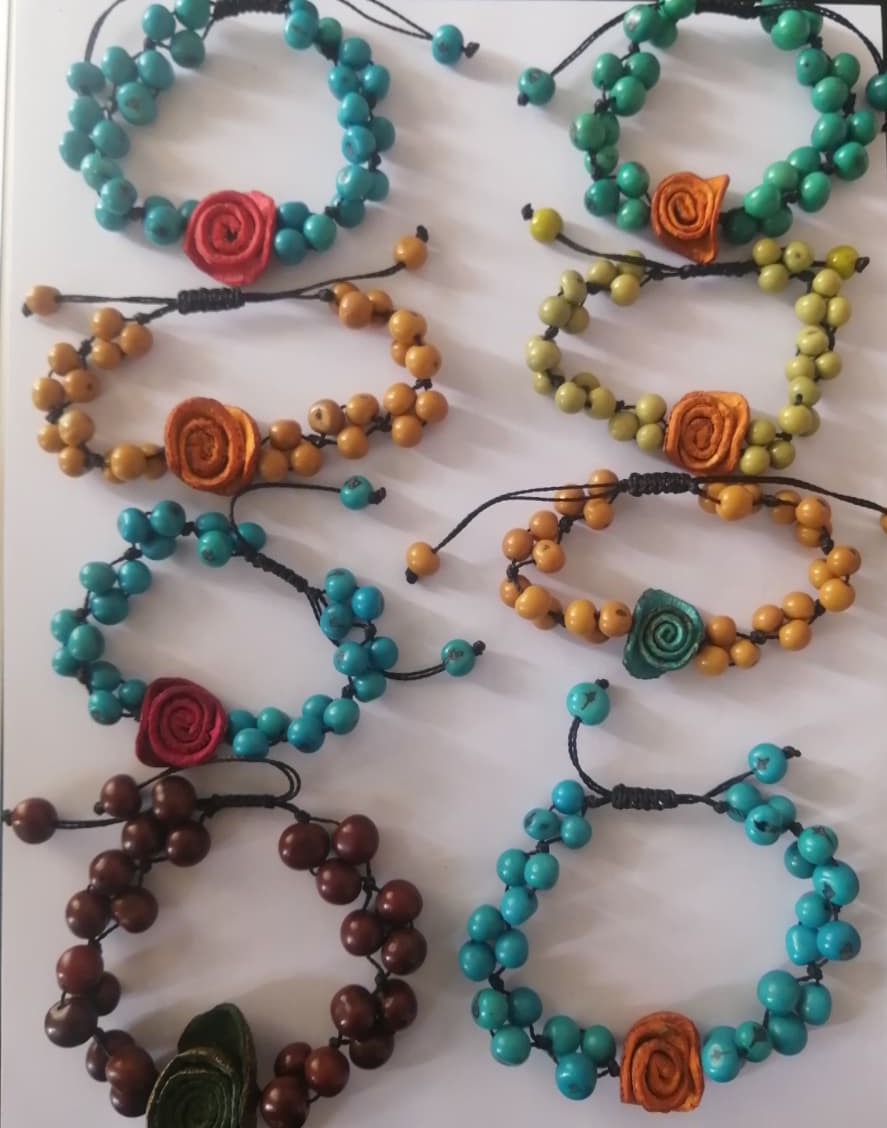 Manillas de Asai con Detalle de Rosa